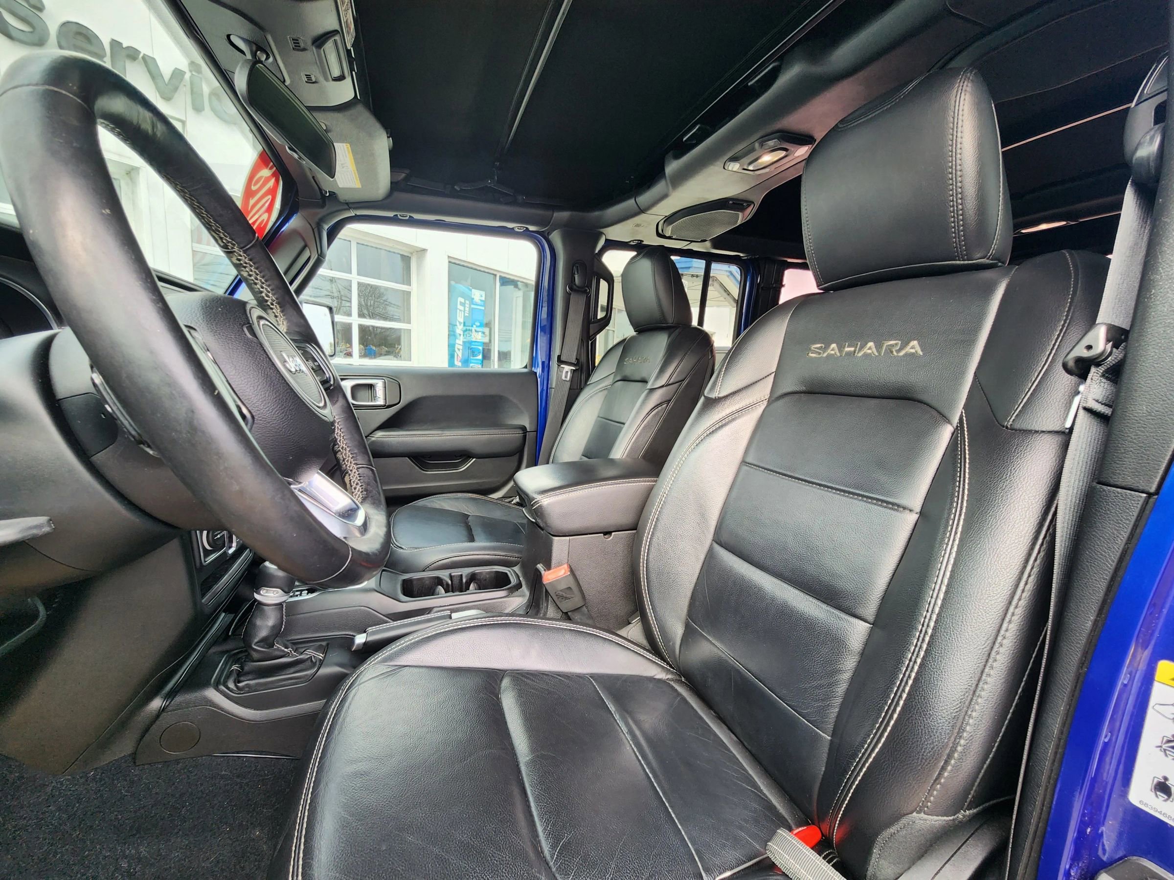 Used 2018 Jeep Wrangler Unlimited Sahara w/ Dual Top Group image 27