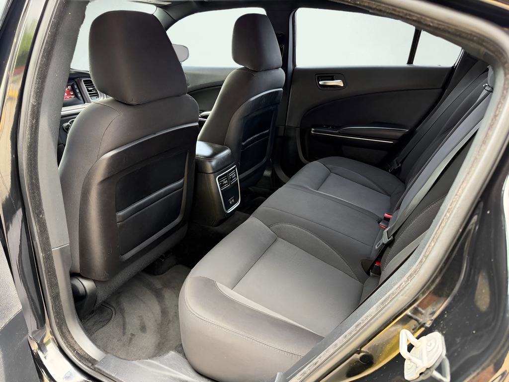 Used 2015 Dodge Charger SE RWD image 21