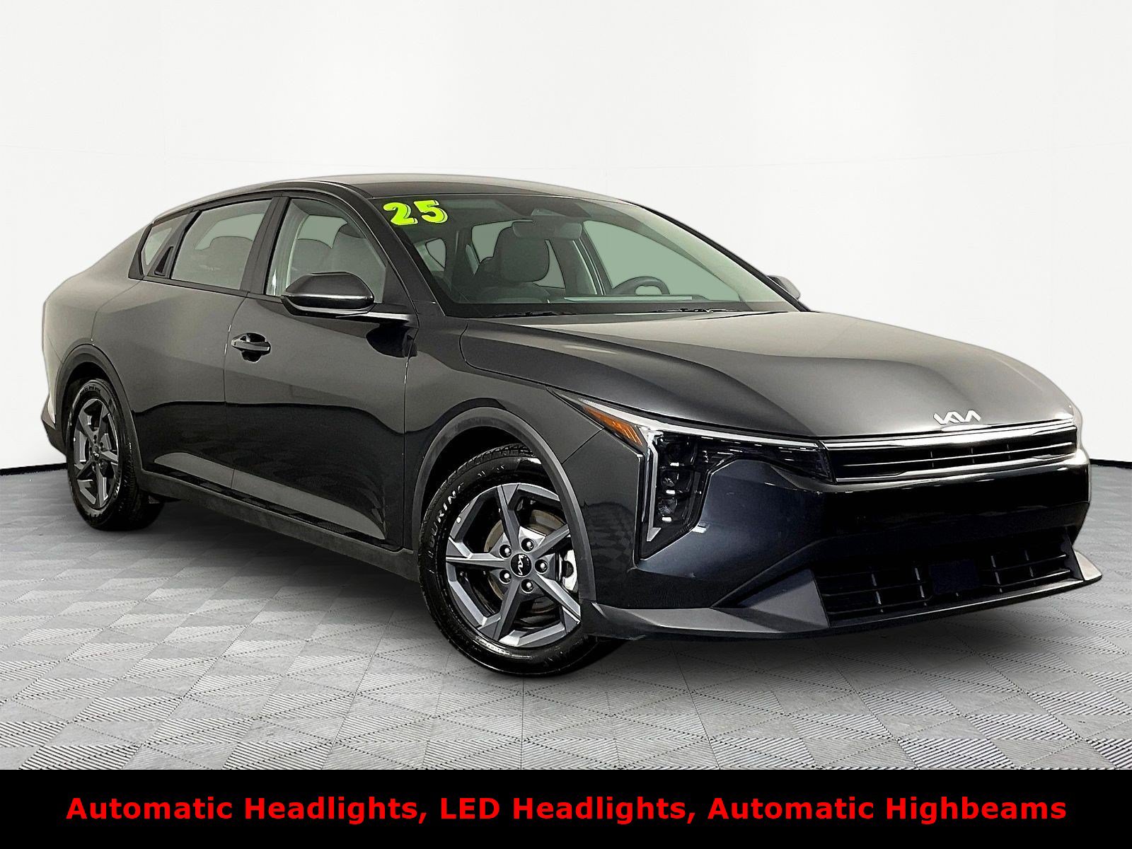 Used 2025 Kia K4 FWD image 3