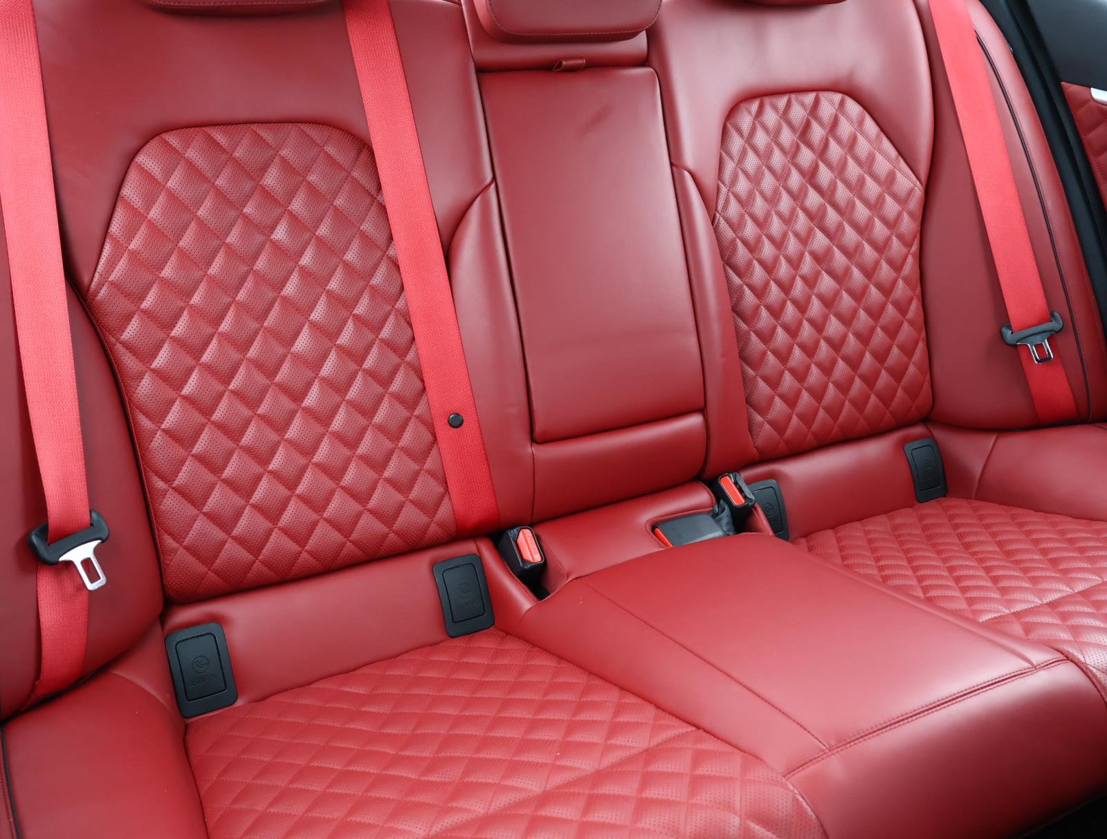 Used 2024 Genesis G70 3.3T Advanced w/ Sport Prestige Package image 20