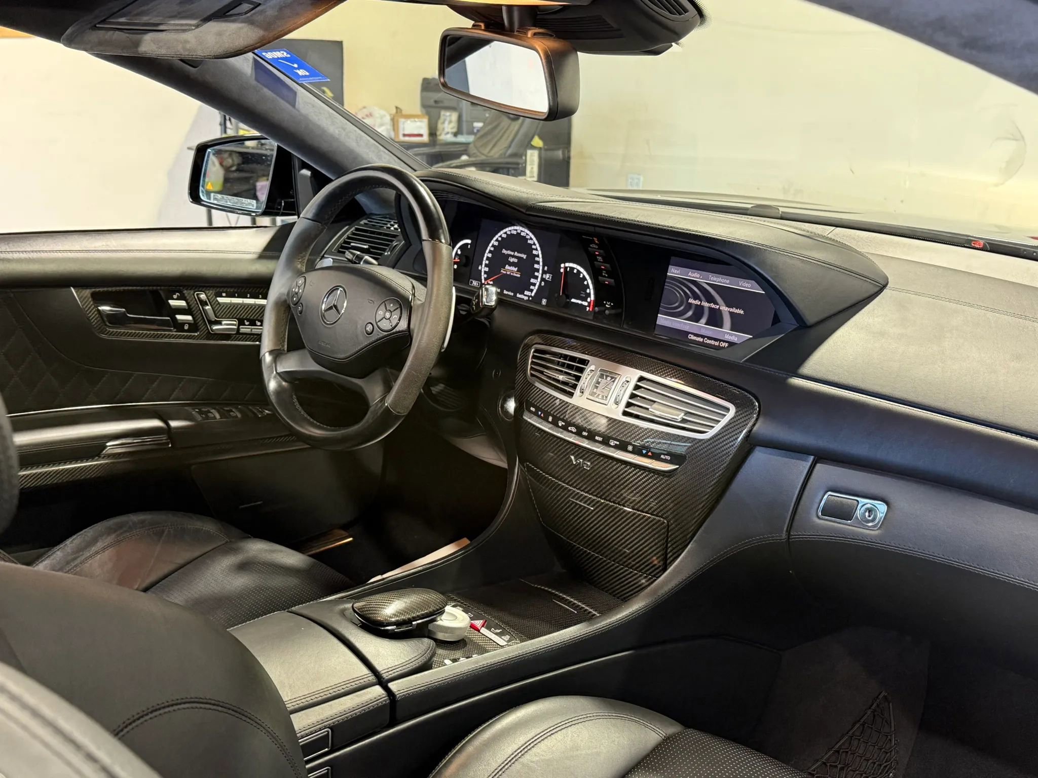 Used 2011 Mercedes-Benz CL 65 AMG image 23