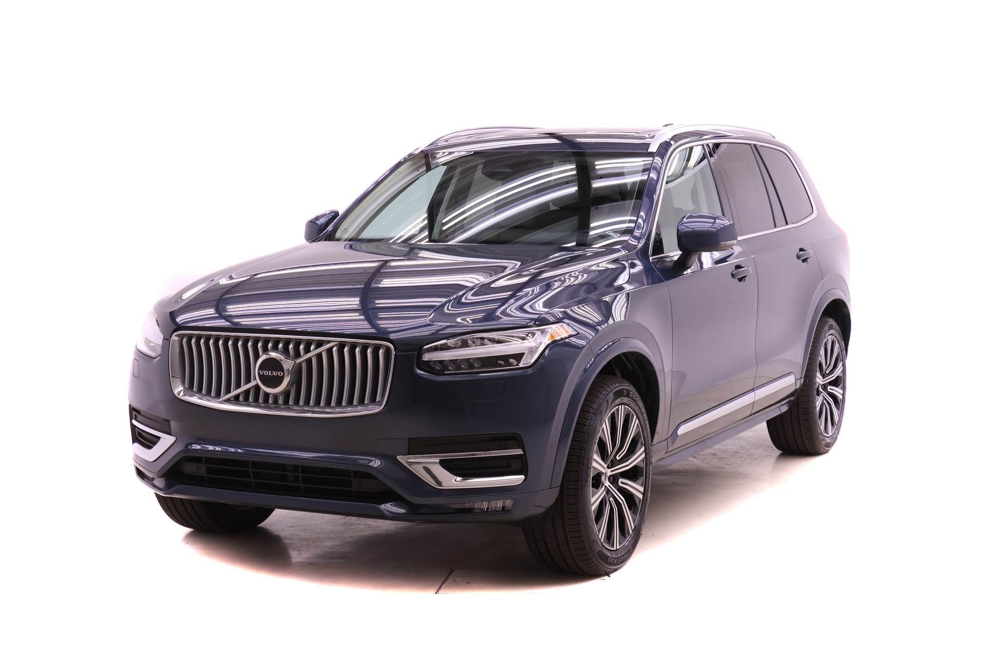 Certified 2025 Volvo XC90 B5 Core image 1