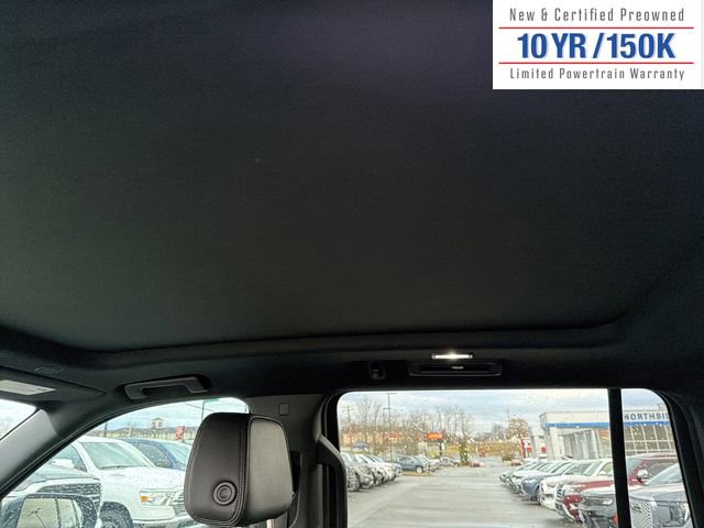 Used 2022 GMC Yukon XL Denali w/ Denali Premium Package image 14