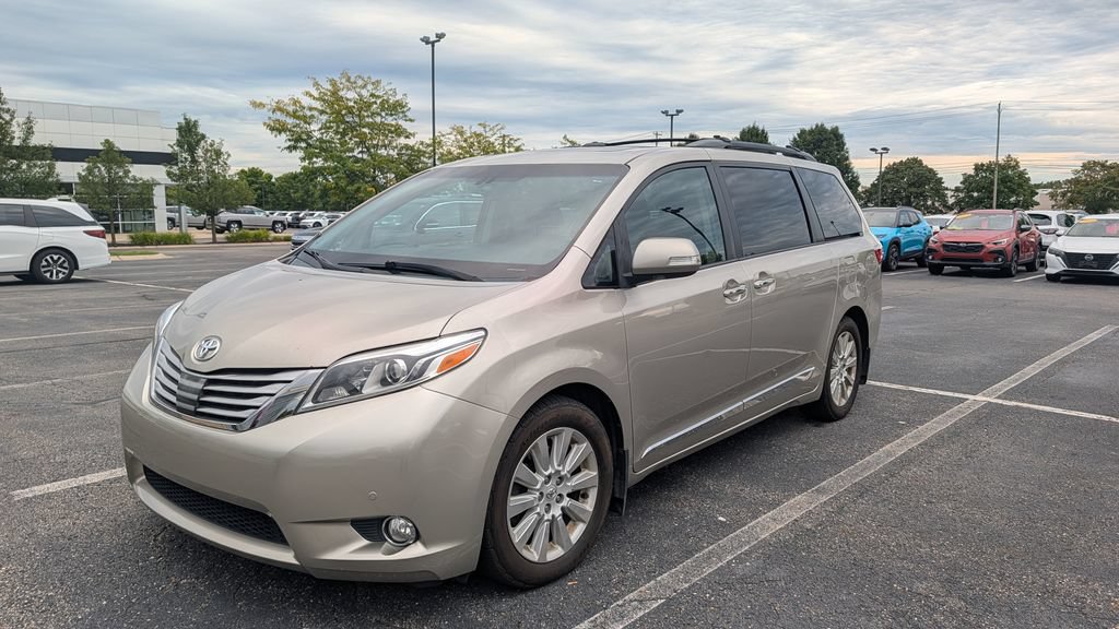 Used 2015 Toyota Sienna Limited Premium w/ Advanced Technology Package FWD image 2