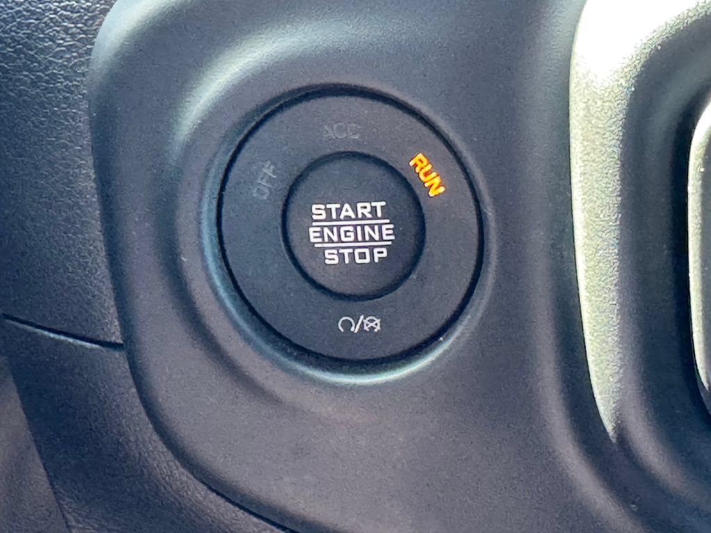 Used 2023 Jeep Wrangler Rubicon AWD/4WD image 28