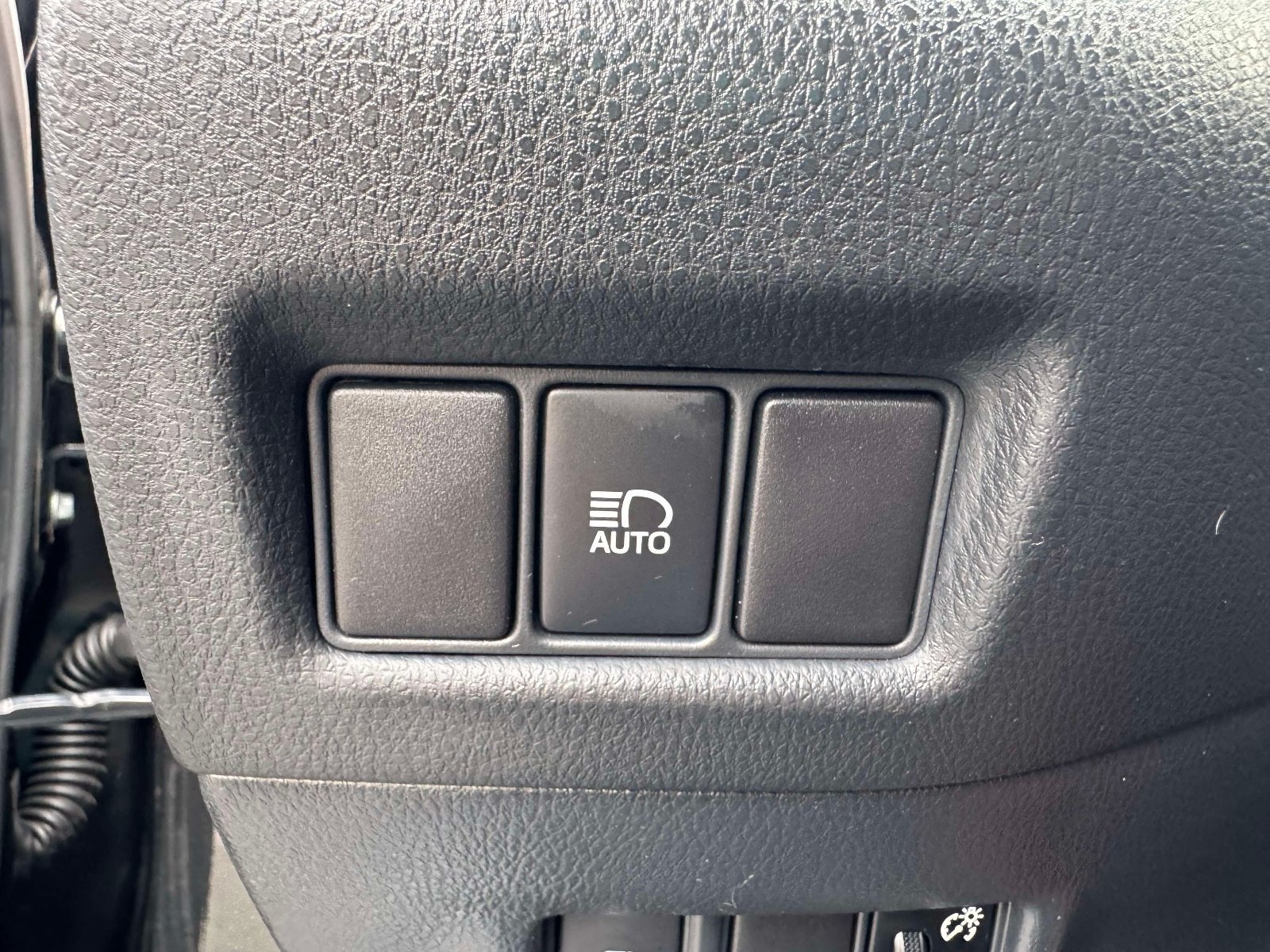 Certified 2020 Toyota C-HR XLE FWD image 26
