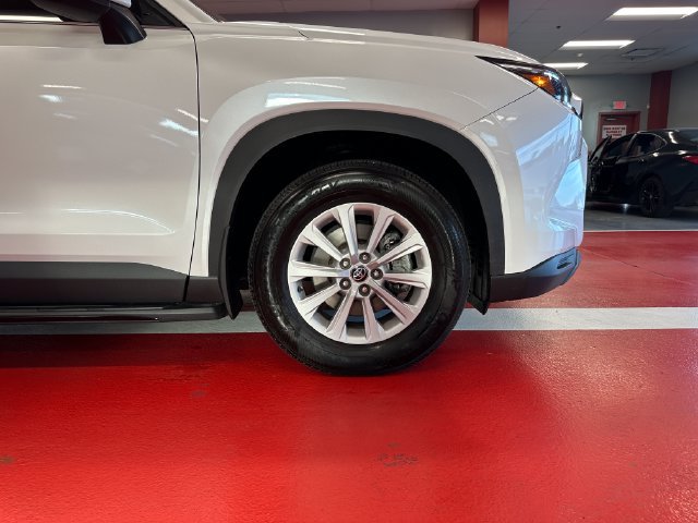 Certified 2024 Toyota Grand Highlander AWD image 31