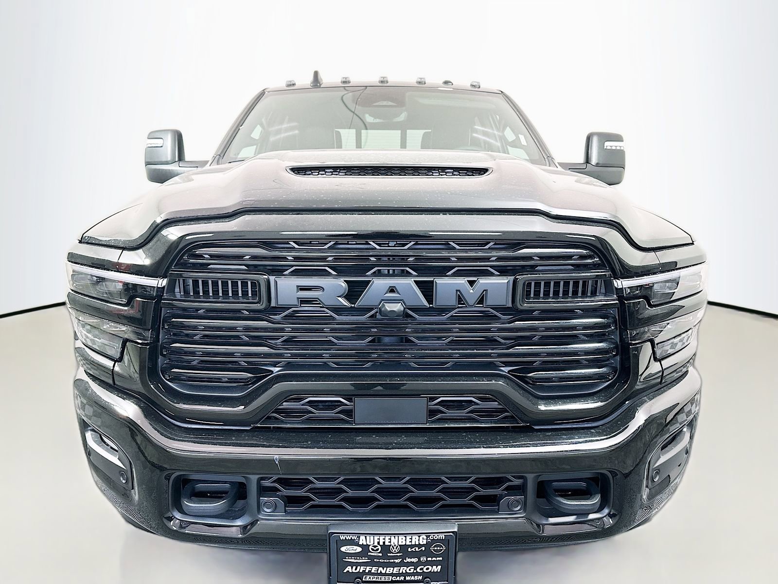 New 2026 RAM 2500 Laramie AWD/4WD image 2