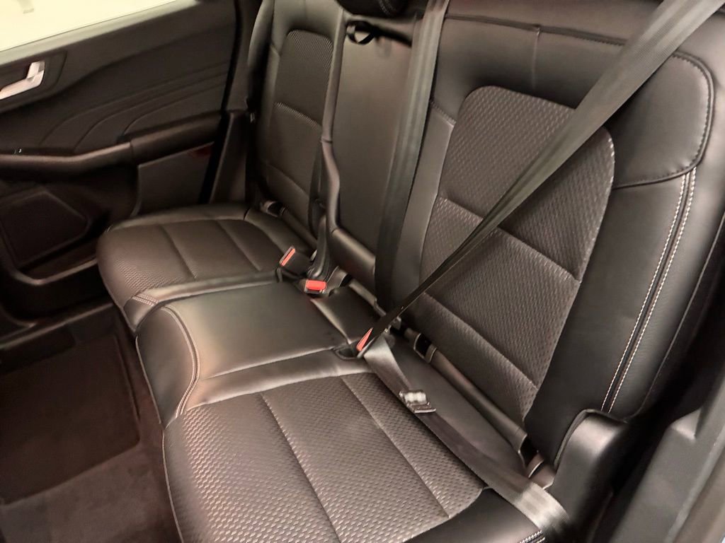 New 2026 Ford Escape SE image 32