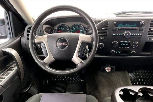 Used 2013 GMC Sierra 2500 SLE w/ HD SLE Premium Package AWD/4WD image 4