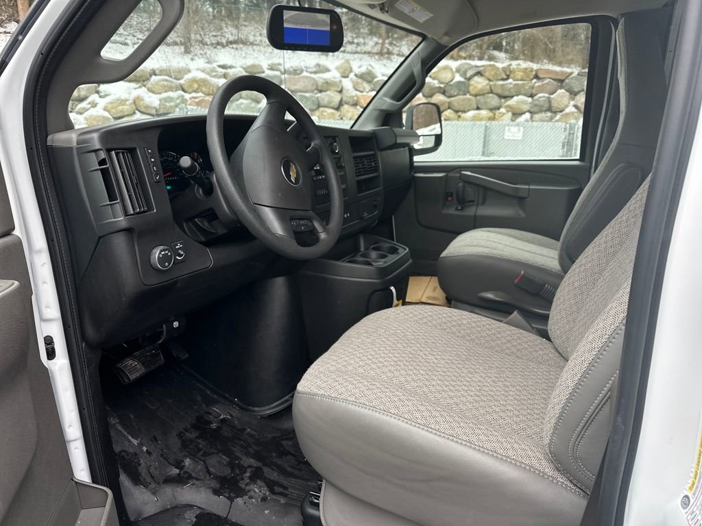 New 2025 Chevrolet Express 3500 Work Van w/ Power Convenience Package RWD image 15