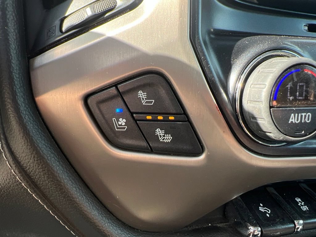 Used 2018 GMC Sierra 2500 Denali w/ Duramax Plus Package AWD/4WD image 15