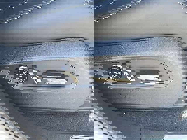 Used 2025 Acura RDX w/ Technology Package image 31