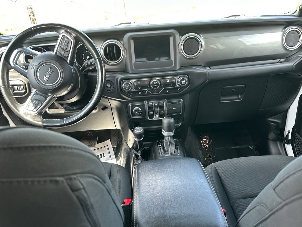 Used 2020 Jeep Wrangler Unlimited Sahara AWD/4WD image 18