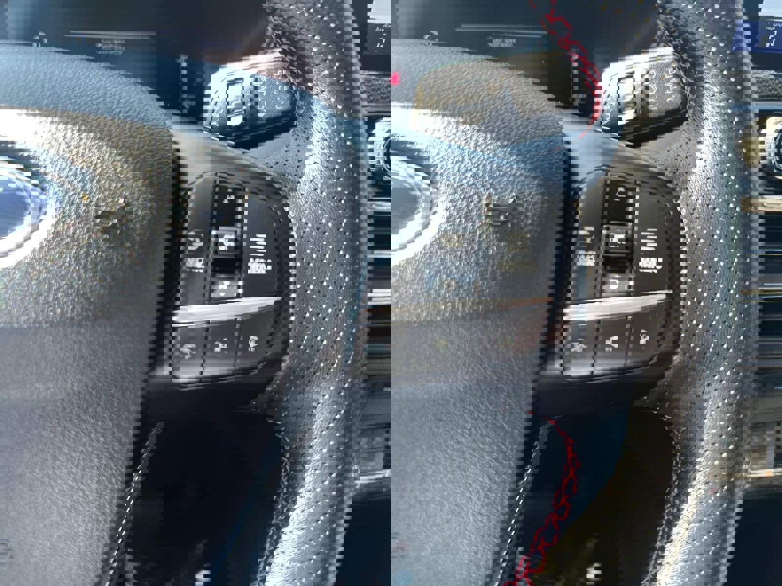 Used 2025 Ford Escape ST-Line Select image 24