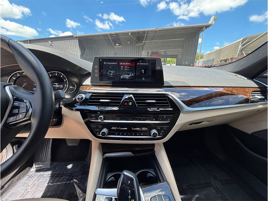 Used 2017 BMW 530i xDrive AWD/4WD image 11
