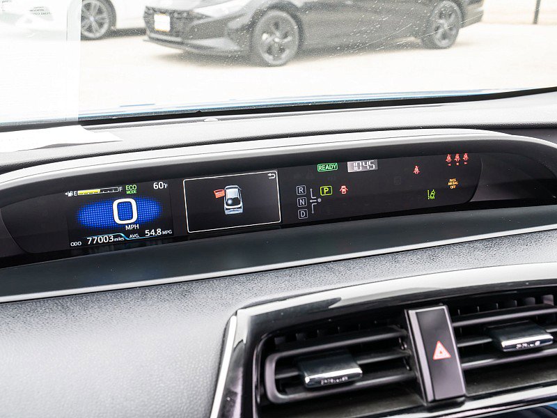 Used 2022 Toyota Prius L Eco FWD image 29
