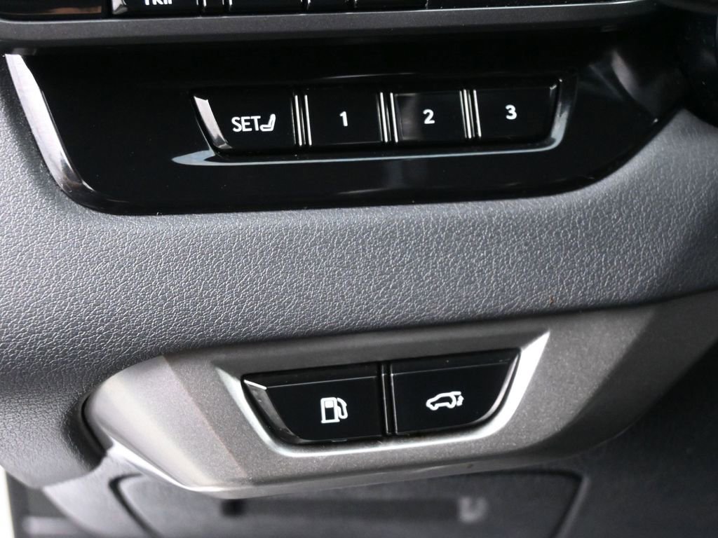 Used 2023 Lexus RX 350h w/ Accessory Package (Z1) image 5