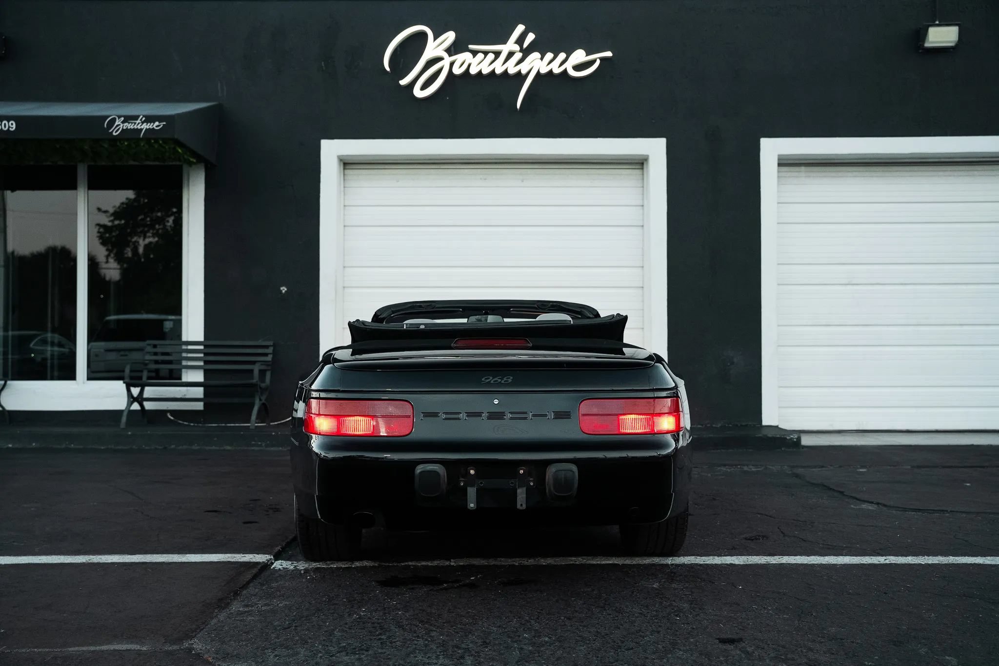 Used 1995 Porsche 968 Cabriolet RWD image 5