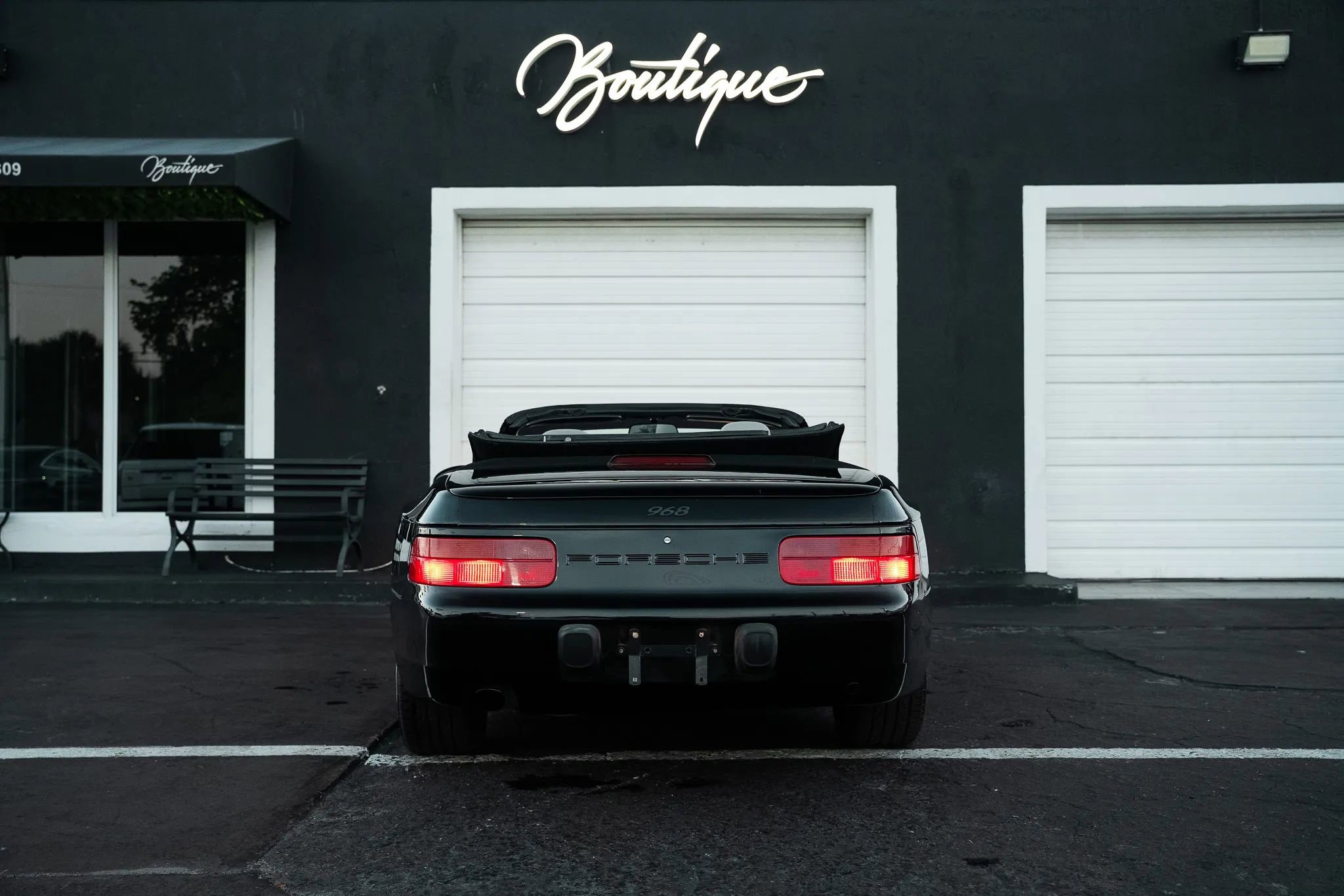 Used 1995 Porsche 968 Cabriolet RWD image 5