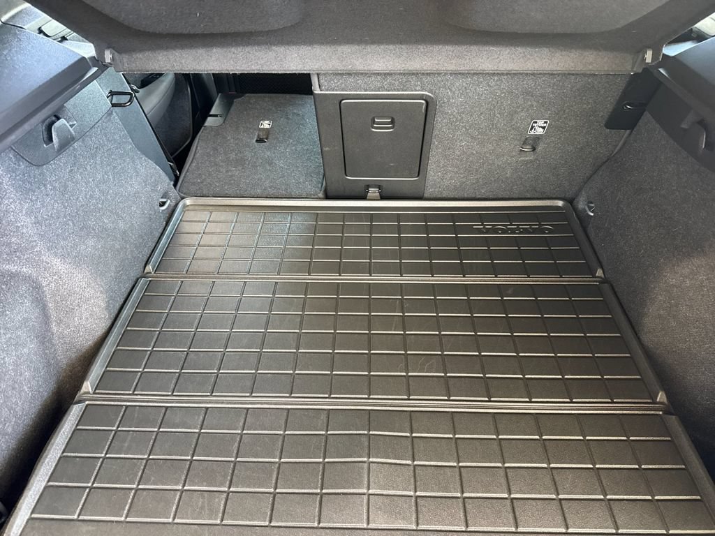 Certified 2023 Volvo XC40 Recharge Ultimate w/ Protection Package Premier AWD/4WD image 14
