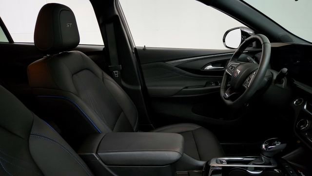 Used 2025 Buick Envista Sport Touring w/ Convenience I Package image 25