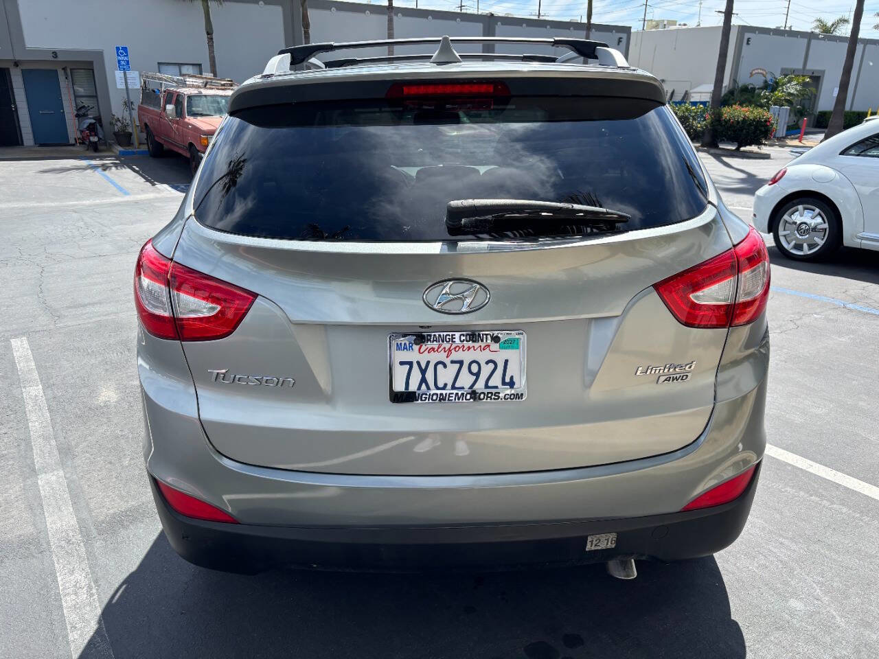 Used 2015 Hyundai Tucson Limited w/ Option Group 03 AWD/4WD image 4