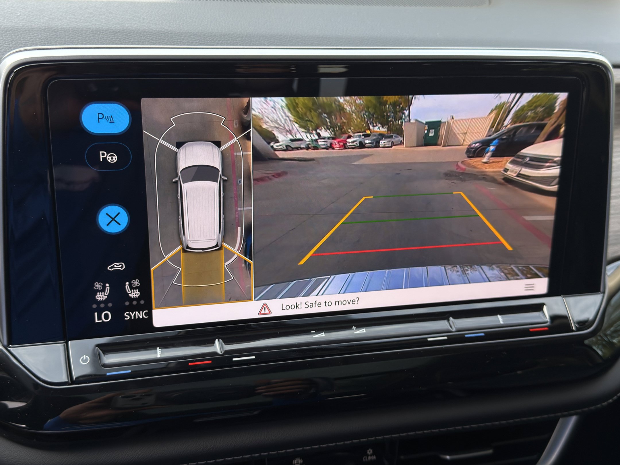 Certified 2026 Volkswagen Atlas SEL AWD/4WD image 14