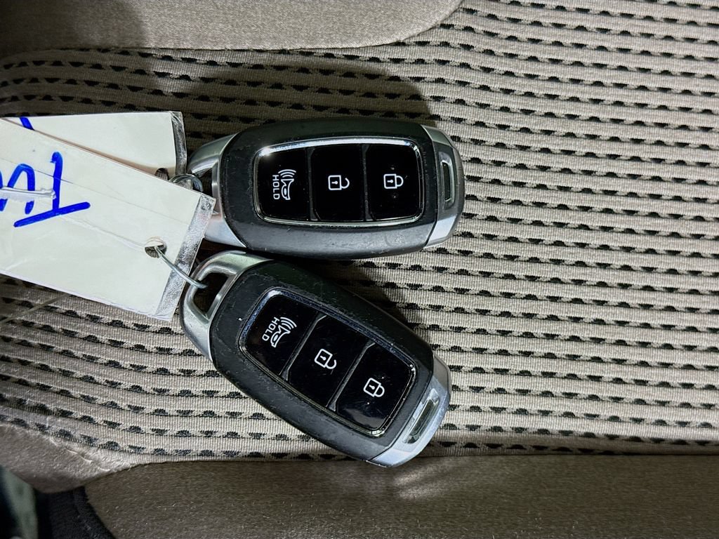 Used 2020 Hyundai Santa Fe SEL FWD image 31