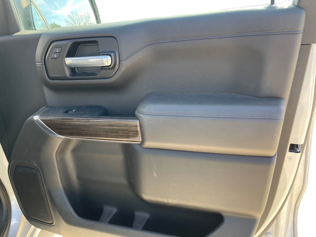 Used 2021 Chevrolet Silverado 1500 LT image 17