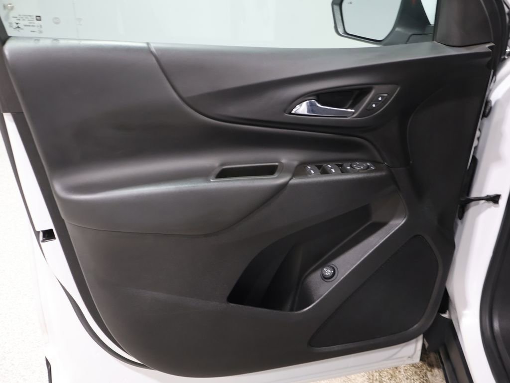 Used 2022 Chevrolet Equinox LT image 12