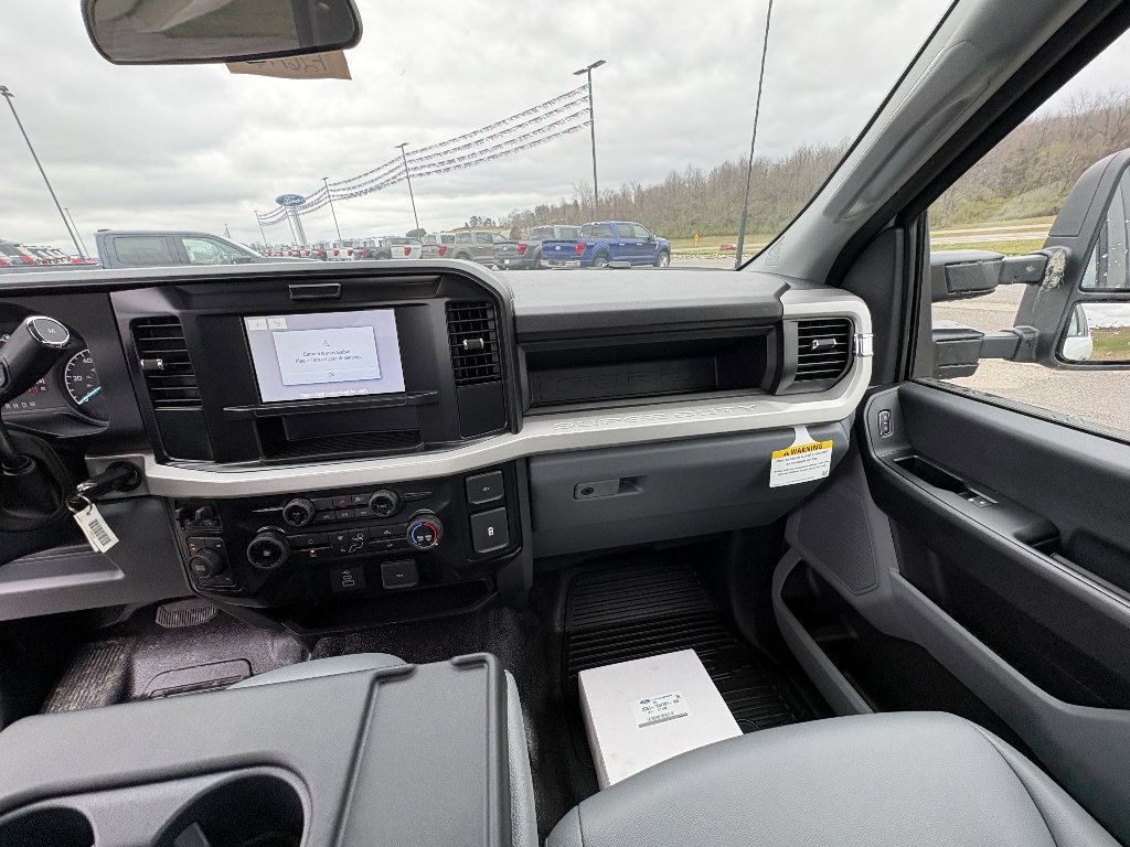 New 2026 Ford F550 4x4 Regular Cab Super Duty w/ Snow Plow Prep Package image 21