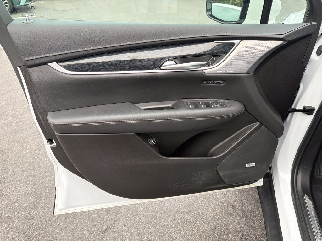 Certified 2023 Cadillac XT5 Premium Luxury AWD/4WD image 4