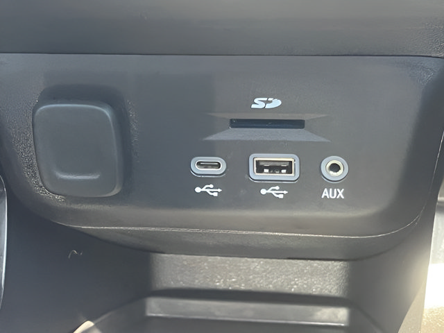 Used 2023 Chevrolet TrailBlazer RS w/ Sun and Liftgate Package FWD image 29
