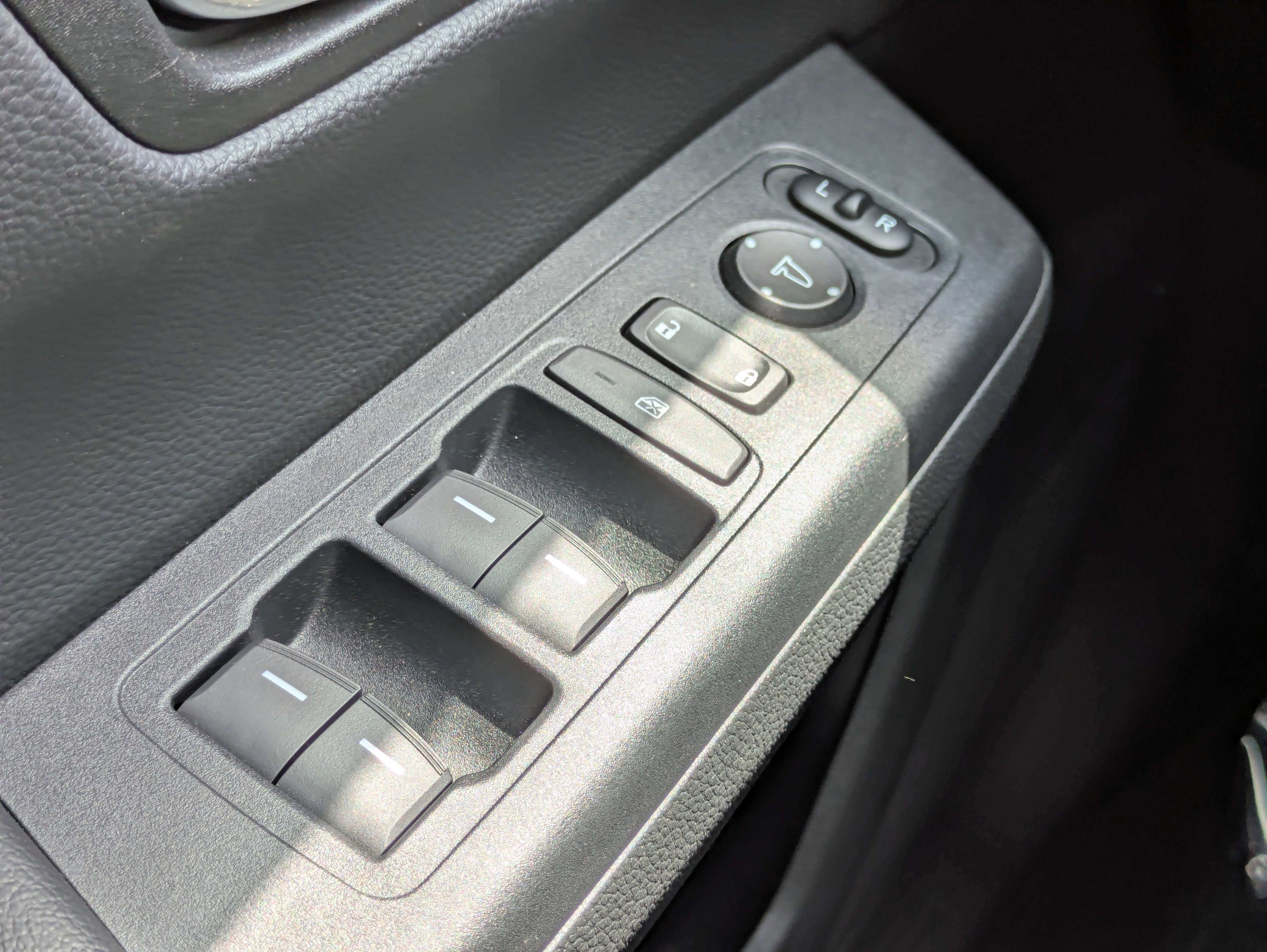 Certified 2025 Honda CR-V Sport-L image 31