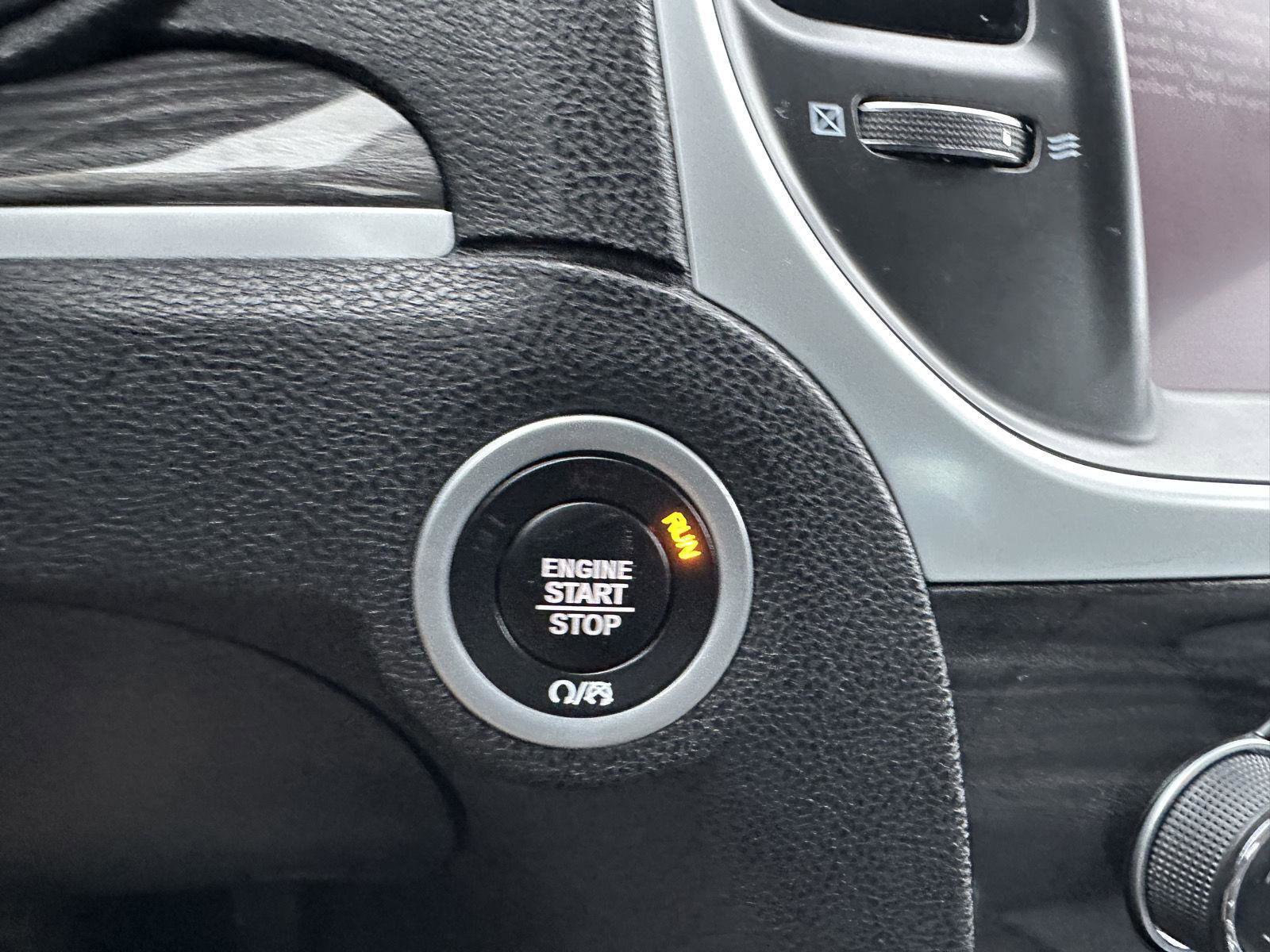 Used 2022 Chrysler 300 Touring image 28