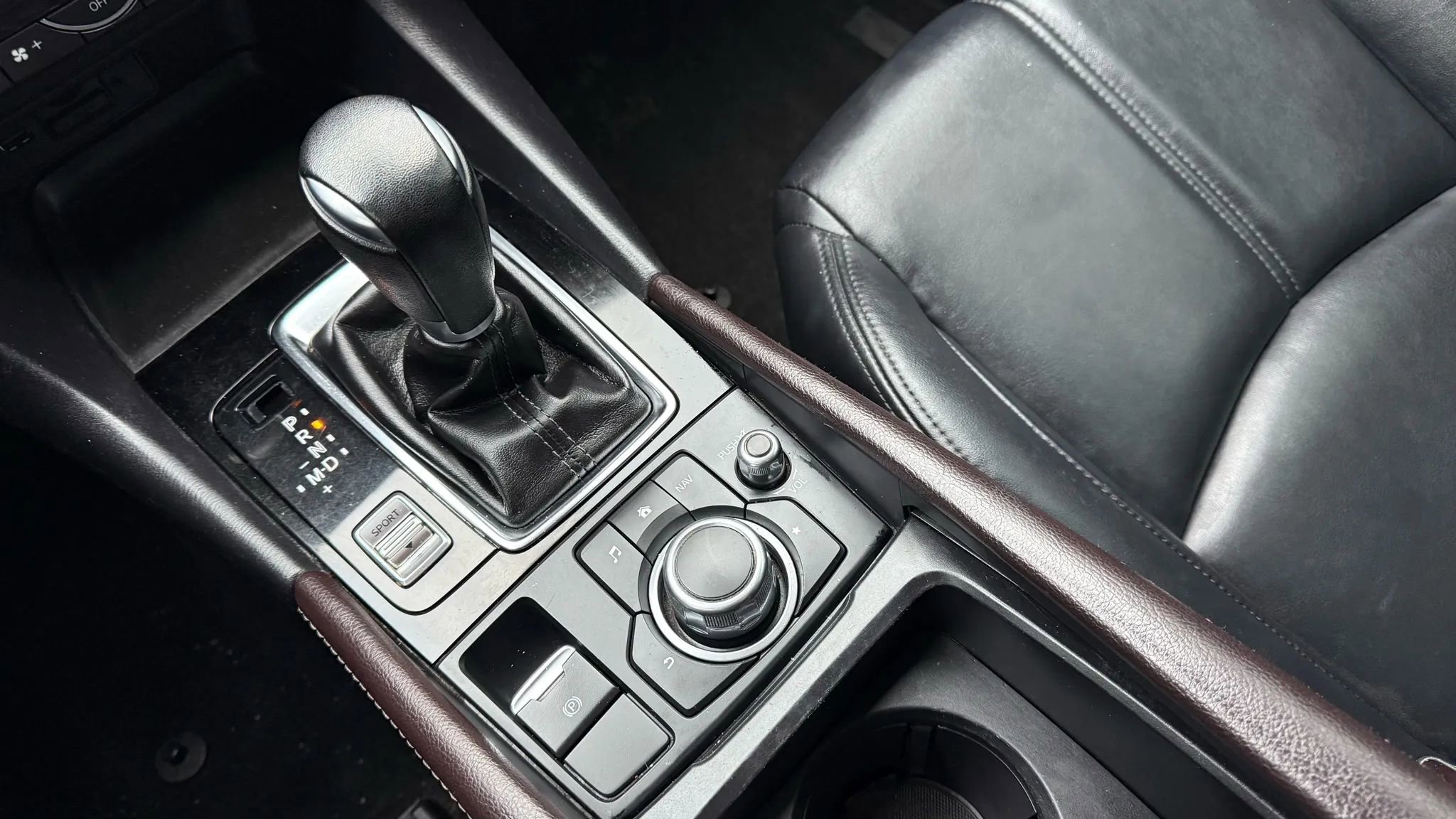 Used 2017 MAZDA MAZDA3 Touring image 25