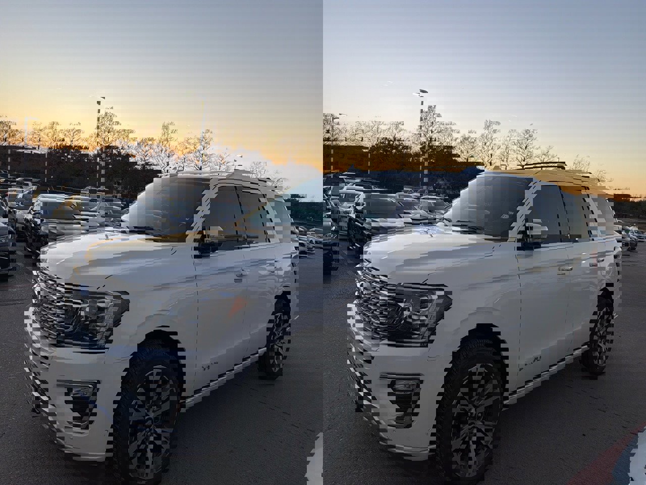 Used 2021 Ford Expedition Platinum image 1