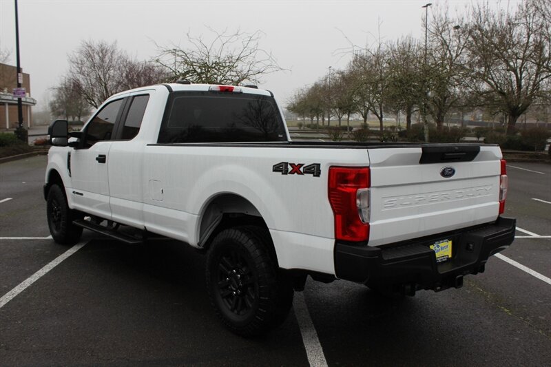 Used 2022 Ford F250 XL w/ Power Equipment Group AWD/4WD image 3