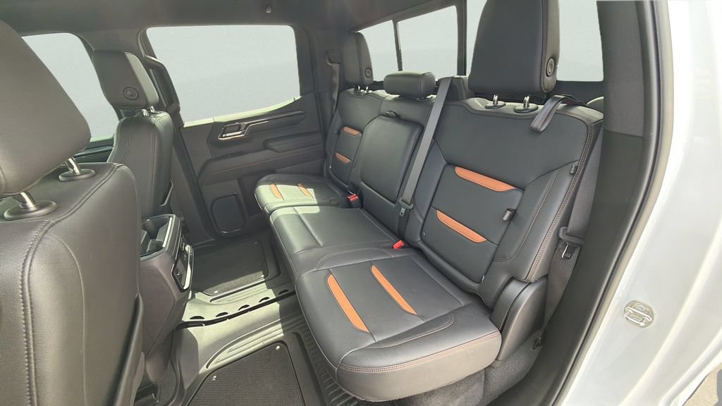 Used 2024 GMC Sierra 1500 AT4 w/ Technology Package AWD/4WD image 16