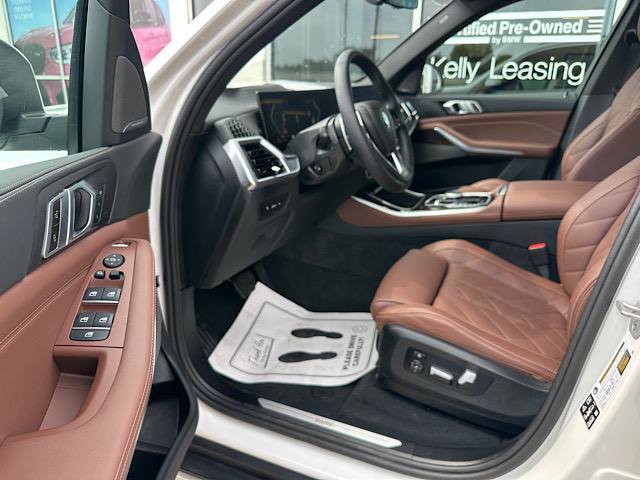 Used 2024 BMW X5 xDrive40i w/ Premium Package AWD/4WD image 14