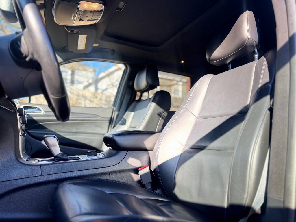 Used 2021 Jeep Grand Cherokee Limited image 17