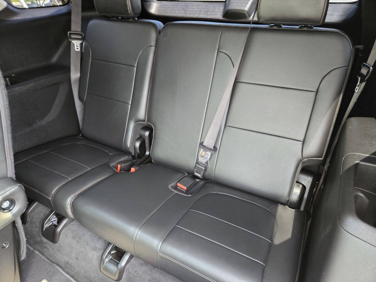 Used 2019 Chevrolet Traverse LT FWD image 45