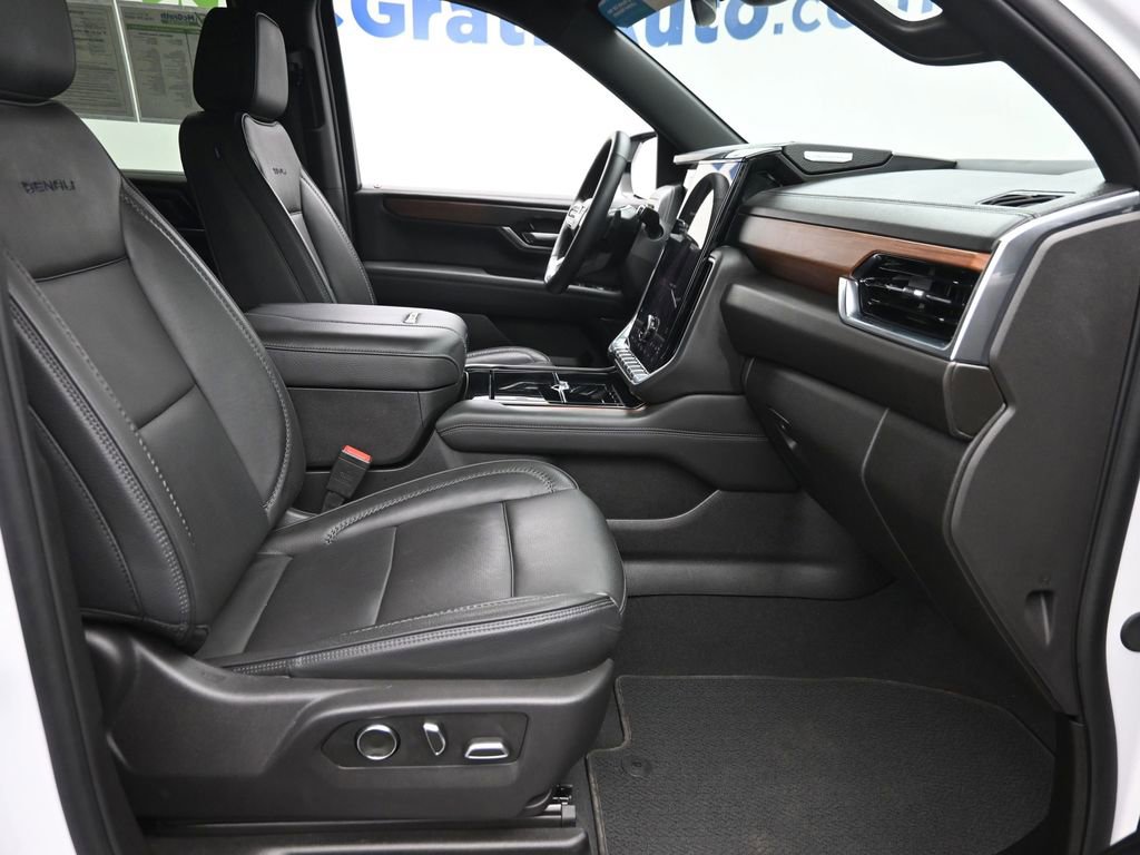 Used 2025 GMC Yukon Denali image 7