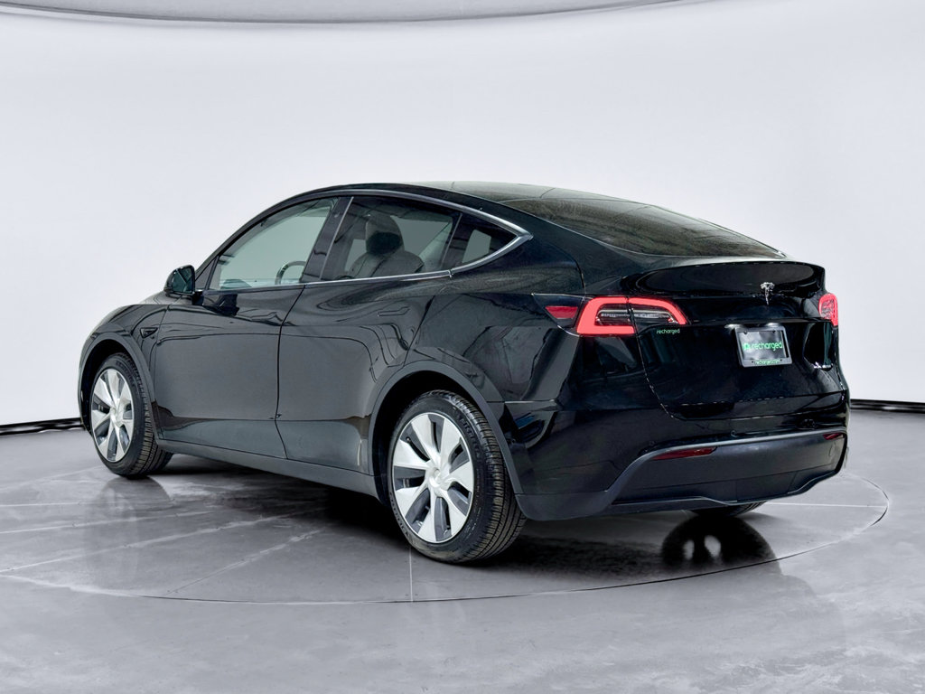 Used 2020 Tesla Model Y Long Range image 2