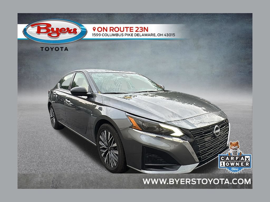 Used 2025 Nissan Altima 2.5 SV FWD image 1