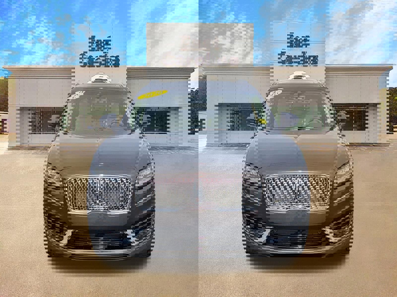 Used 2020 Lincoln Nautilus Reserve w/ Equipment Group 201A image 8