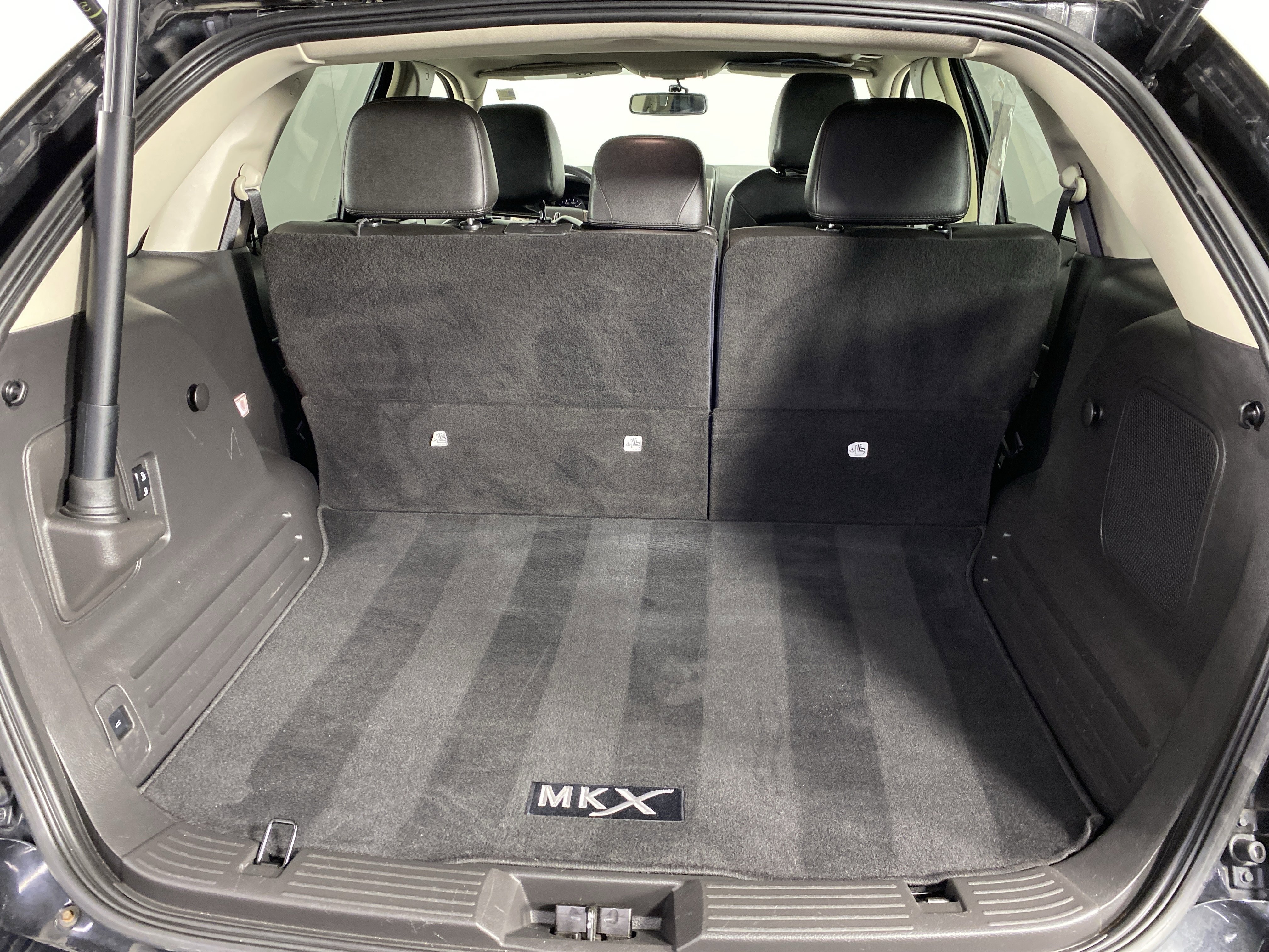 Used 2012 Lincoln MKX AWD image 29