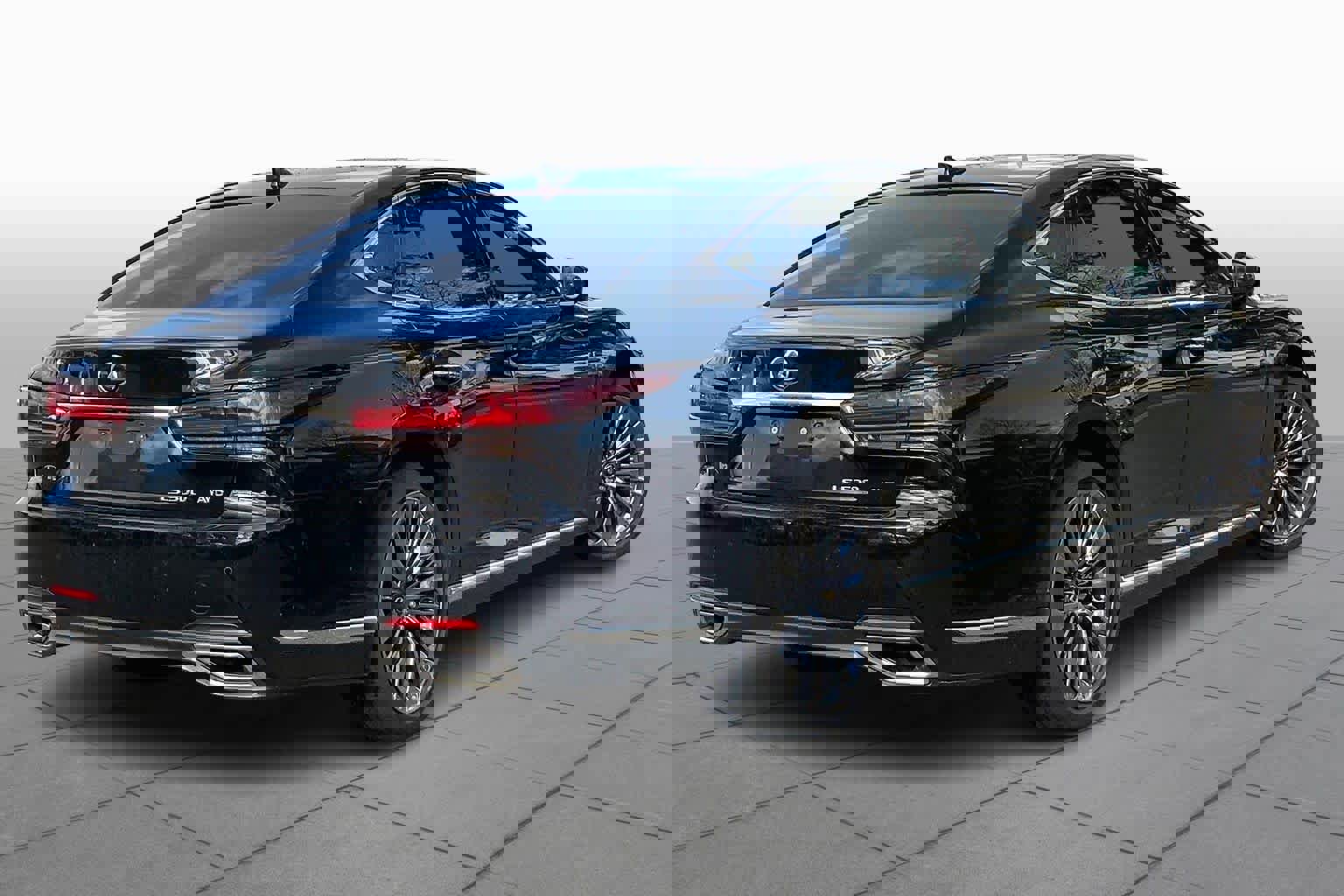 Certified 2021 Lexus LS 500 AWD image 12