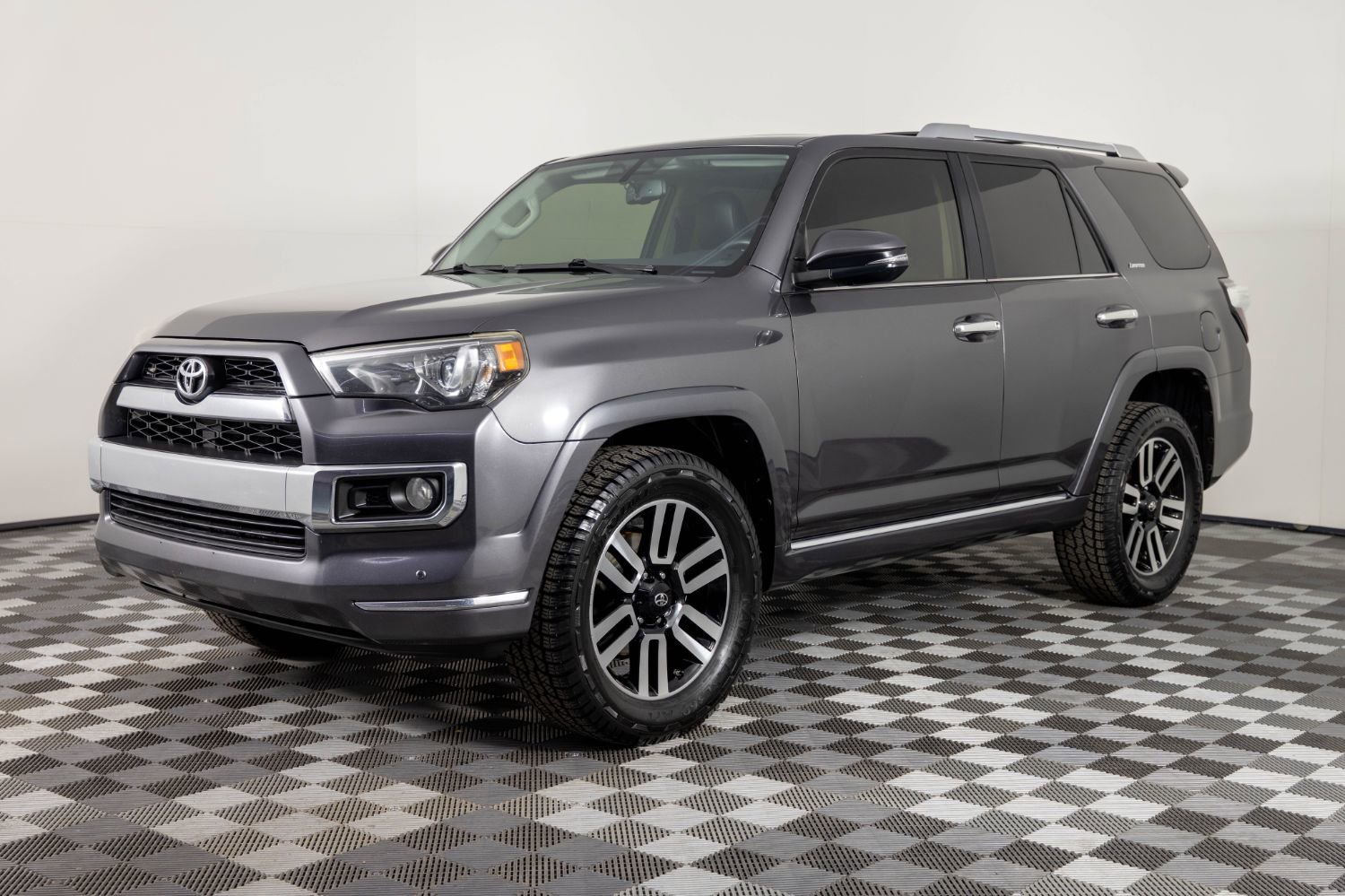 Used 2015 Toyota 4Runner Limited AWD/4WD image 1